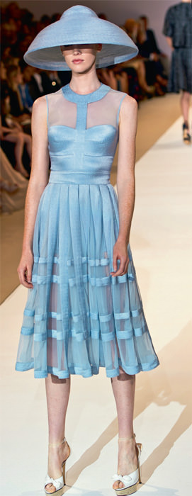 Podyumdan kırmızı halıya