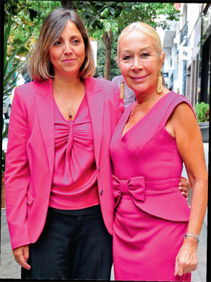 Arzu Kunt dostlarını ağırladı