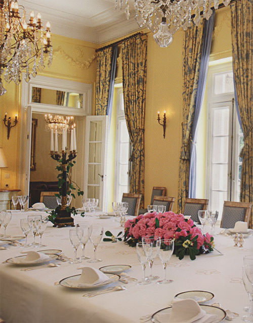 Fransız Sarayı'nın tarihi kitap oldu...