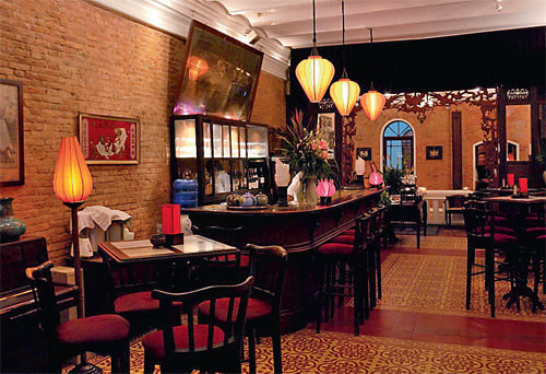 Vietnamlı aşçısıyla yeniden uçuşa geçti