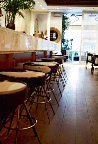 Vietnamlı aşçısıyla yeniden uçuşa geçti