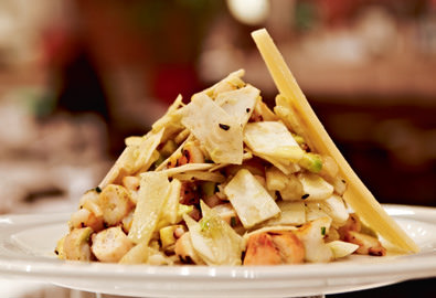 Vietnamlı aşçısıyla yeniden uçuşa geçti