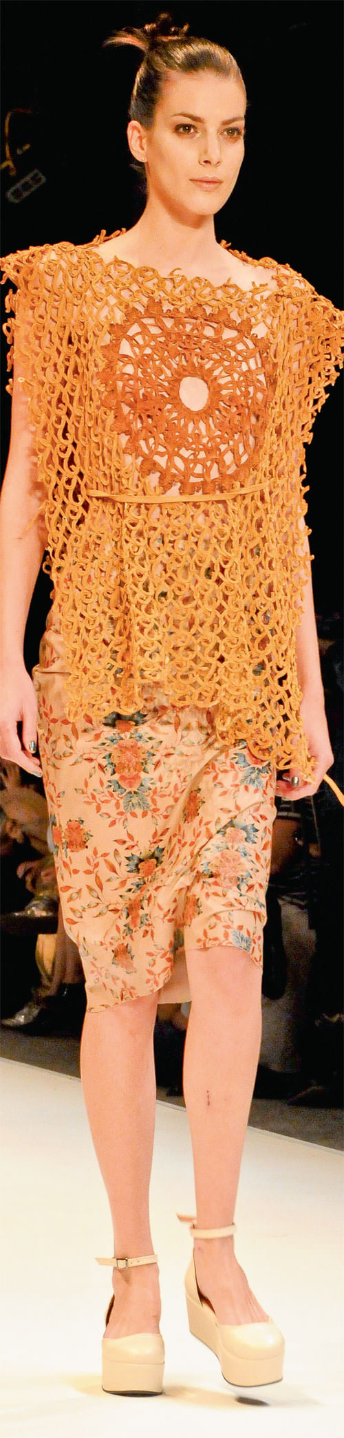 Uzakdoğu ve zen kadını podyumda