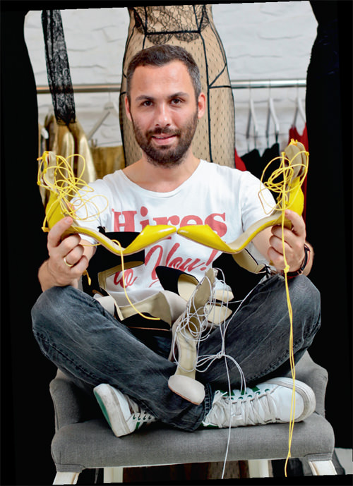 Özgür Masur ayakkabı tasarladı