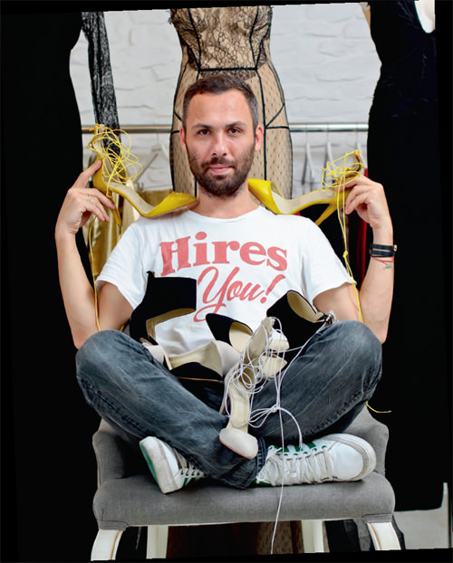 Özgür Masur ayakkabı tasarladı