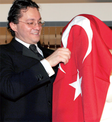 Kraliçenin ablası da “taç”landı