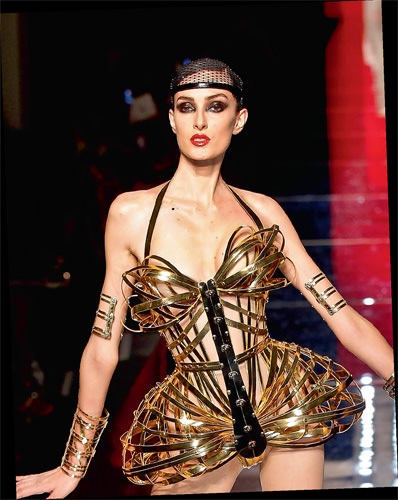 Paris moda devlerini ağırlıyor