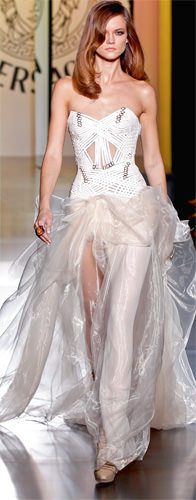 Paris moda devlerini ağırlıyor