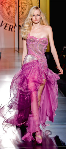 Paris moda devlerini ağırlıyor