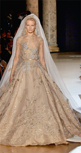 Paris moda devlerini ağırlıyor