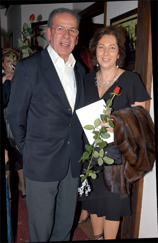 Sıkı dostlar sirtaki ile coştu