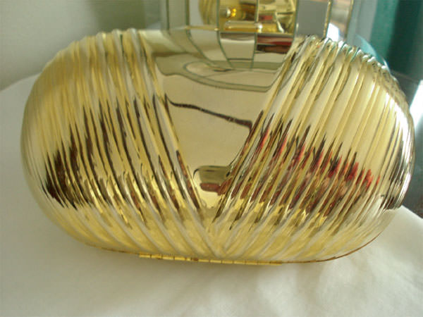 Altın rengiyle ışıldayın