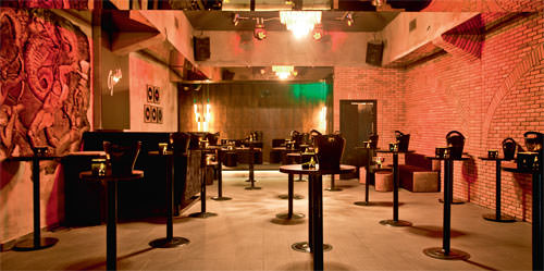 Onur Gülmek mekan açtı