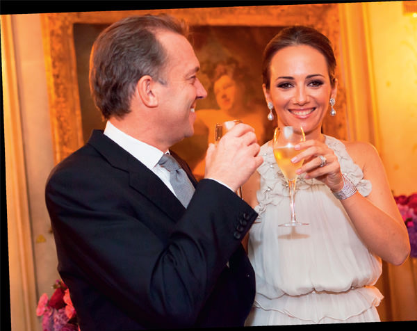 Cem Uzan üçüncü kez nikah masasına oturdu!