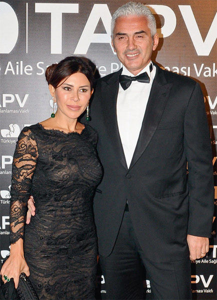 Tap vakfı için özel koleksiyon hazırladı