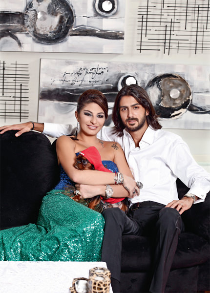 “küçük şeylerle mutlu olmayı bilen insanlarız"