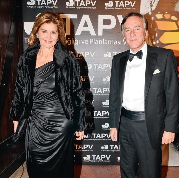 Tap vakfı için özel koleksiyon hazırladı