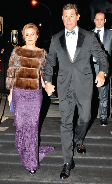 Tap vakfı için özel koleksiyon hazırladı