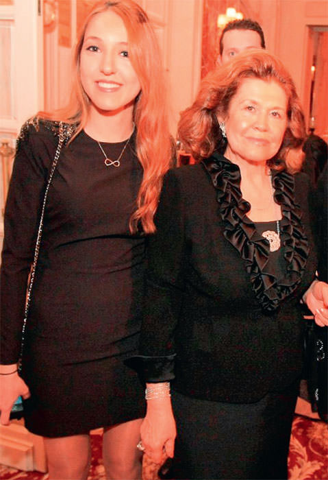 Hülya Biren 50. yaşını Monte Carlo'da kutladı