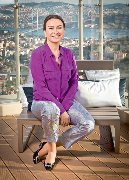 Demet Akbağ