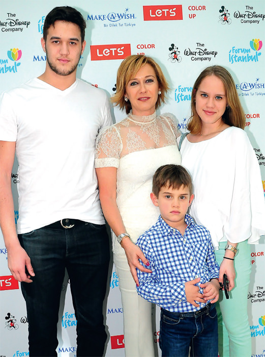 Mickey Mouse'lar ile hayaller gerçek olacak