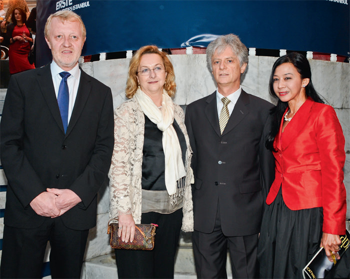 Konsoloslukta defileli davet düzenlendi