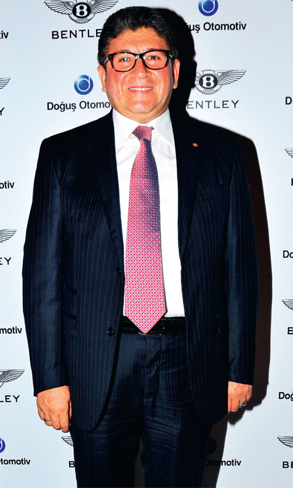 Bentley Flyıng Spur görücüye çıktı