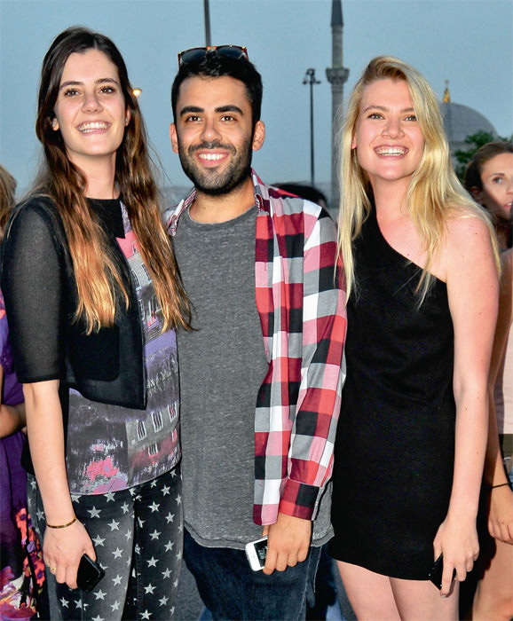 Rihanna konserine akın ettiler