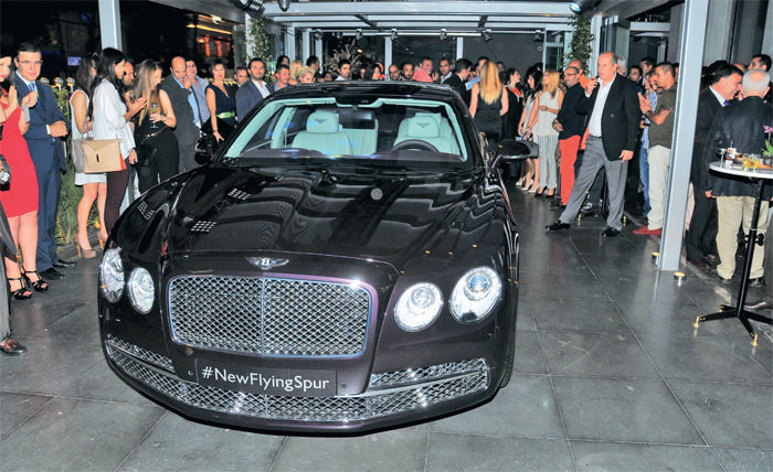 Bentley Flyıng Spur görücüye çıktı
