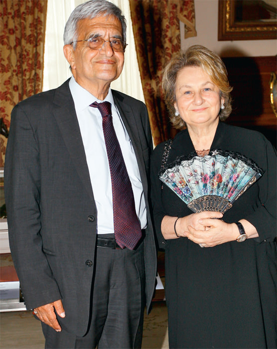 Geçmişten günümüze yelpaze sergisi açıldı