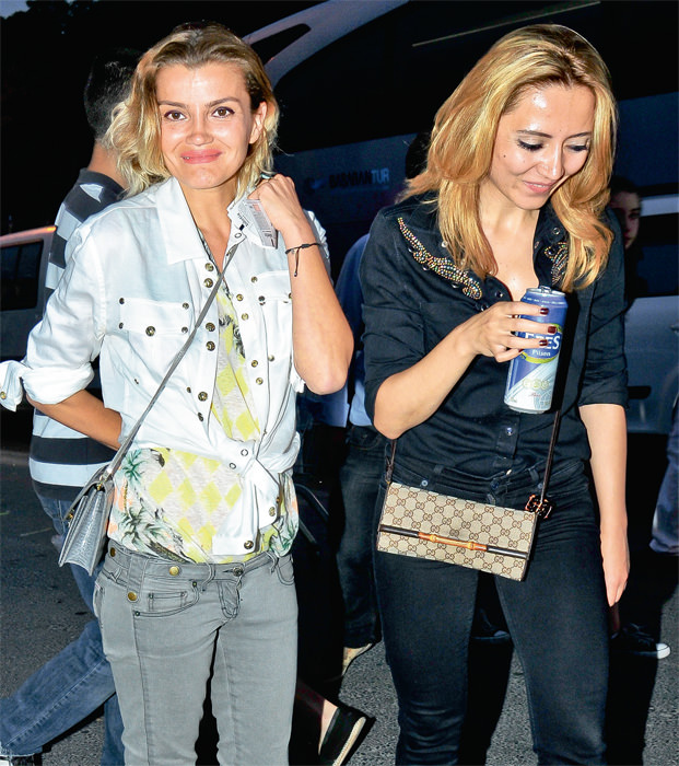 Rihanna konserine akın ettiler