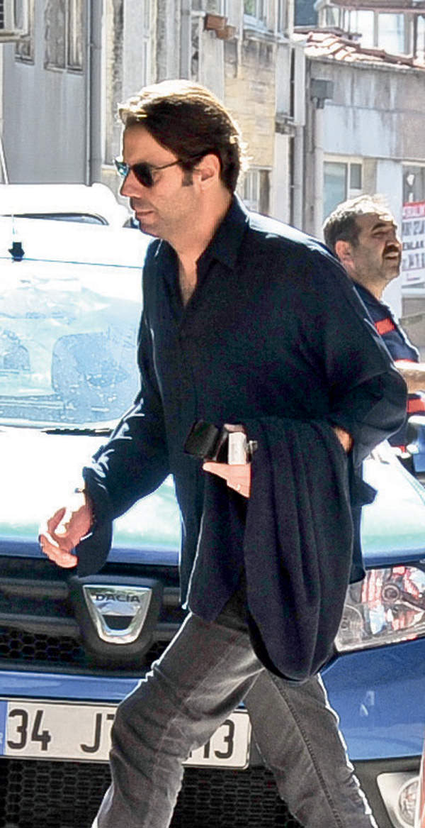 Cem Aydın ile Derin Mermerci'nin sade düğünü!