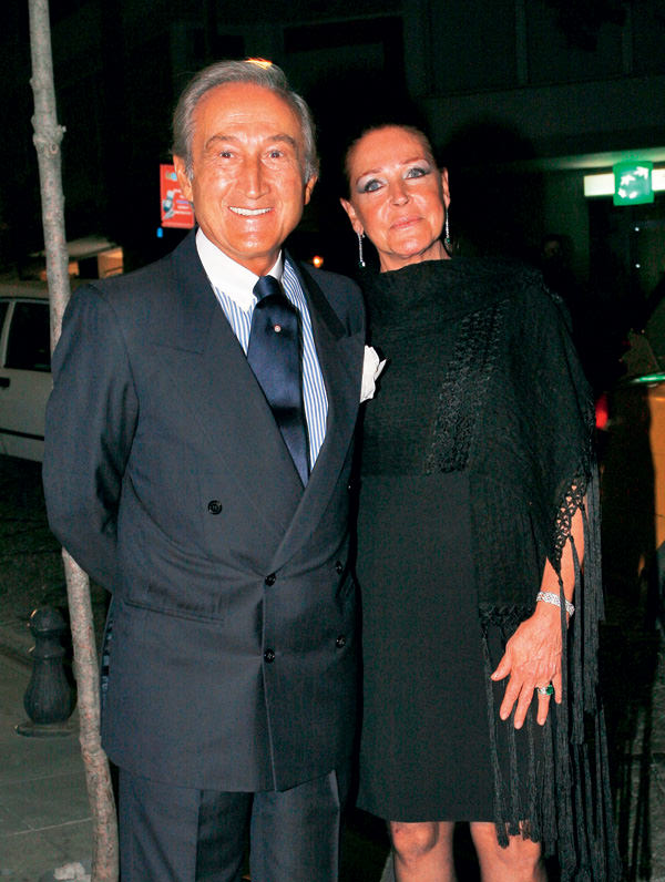 Mutluluklarını dostlarıyla paylaştılar!