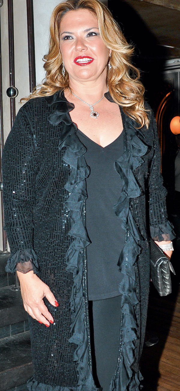 Yeni mağazanın açılışı renkli bir partiyle kutlandı