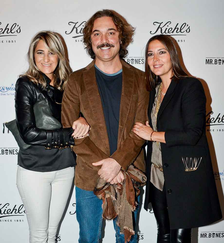 Çocuklar için el ele verdiler