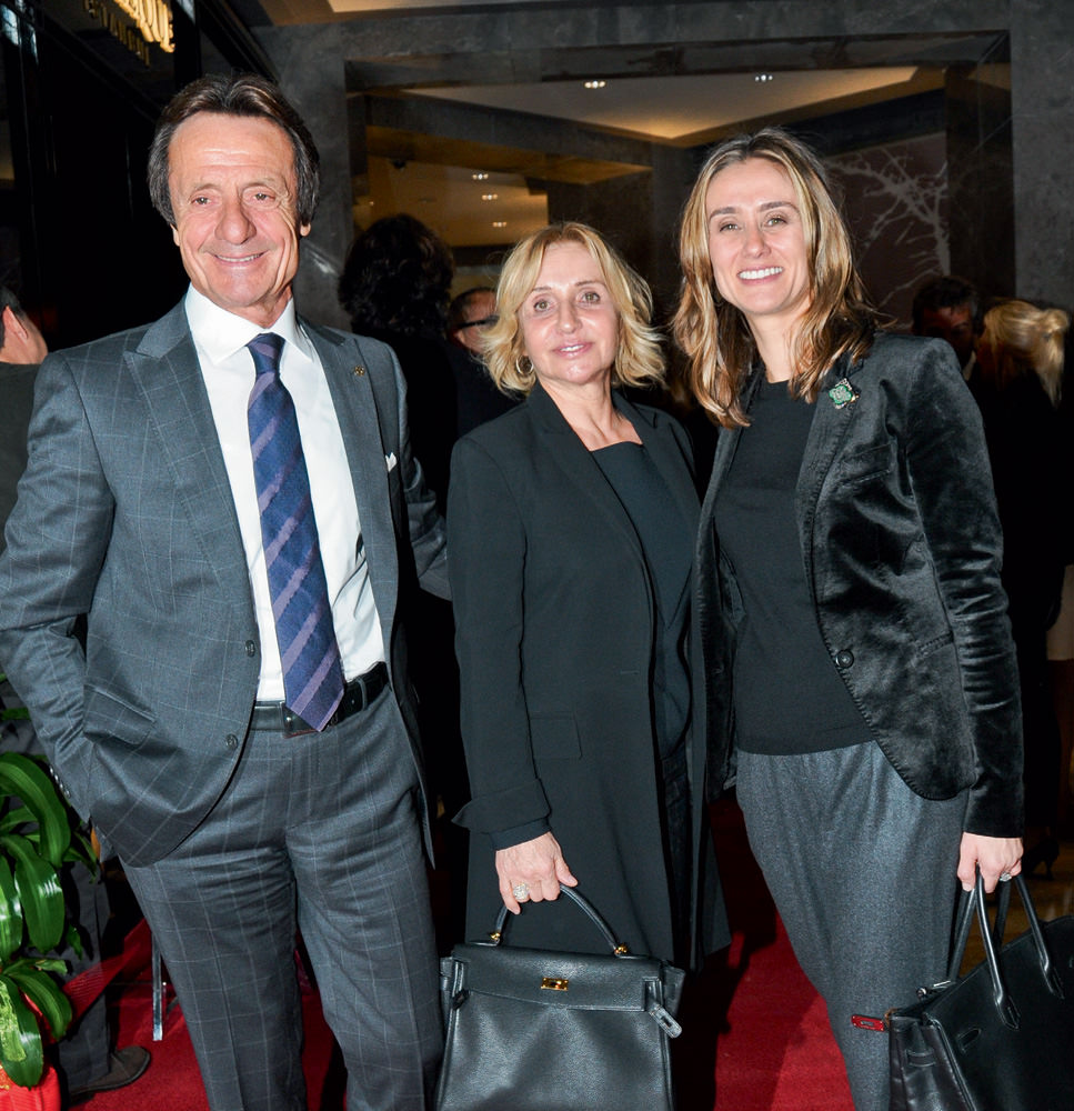 Haremlique mağaza açılışına aile desteği