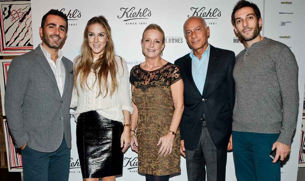 Çocuklar için el ele verdiler