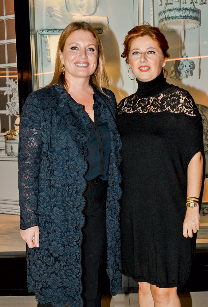 Haremlique mağaza açılışına aile desteği