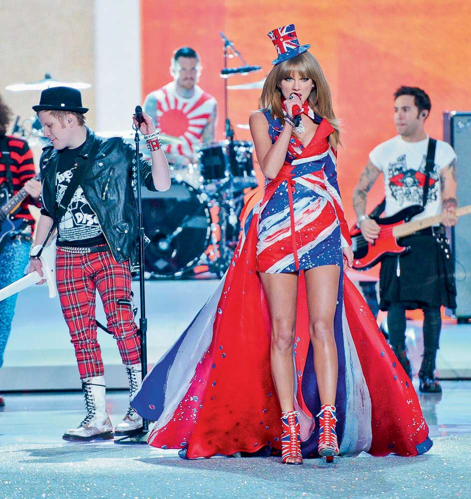 Melekler bir kez daha büyüledi