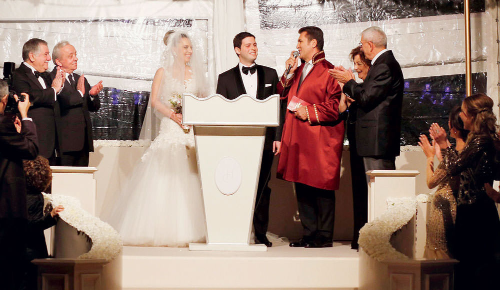 1000 davetlinin katıldığı görkemli düğün