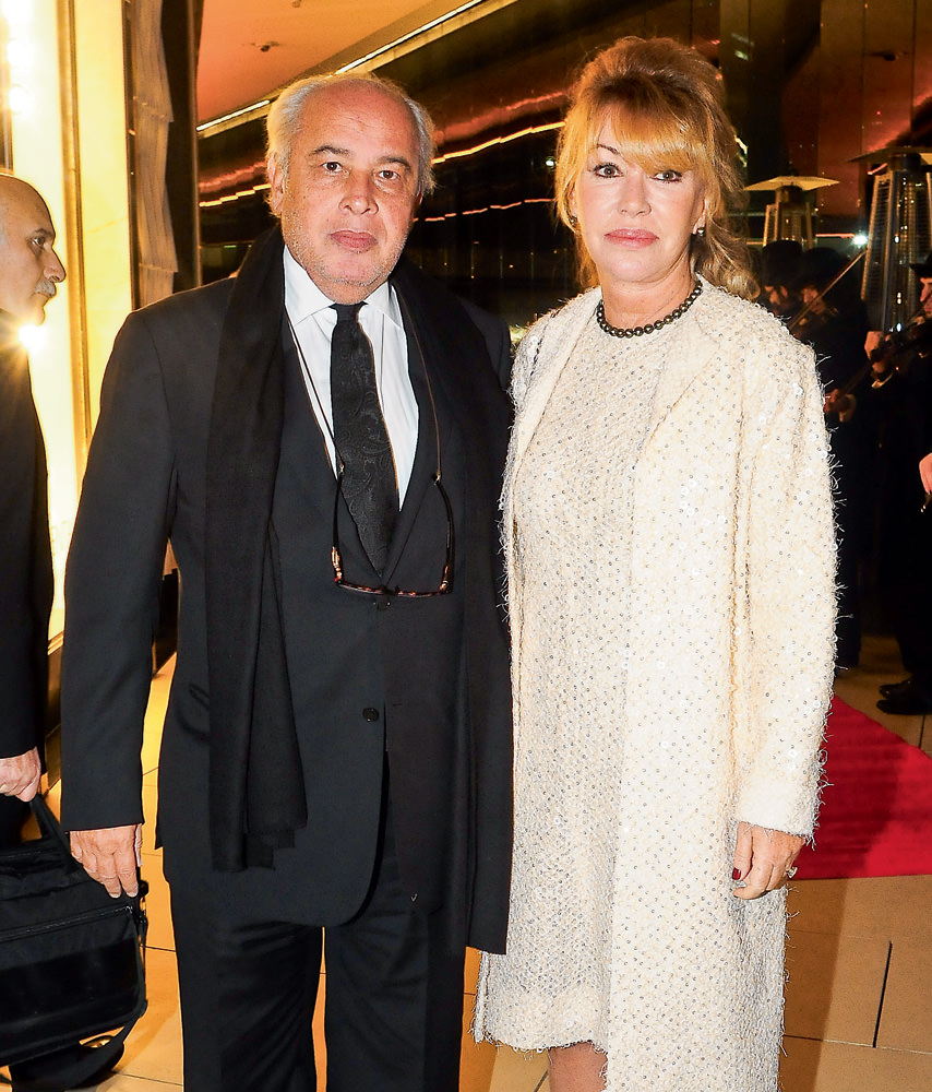 Vakko yeni mağazasını yılbaşı davetiyle açtı