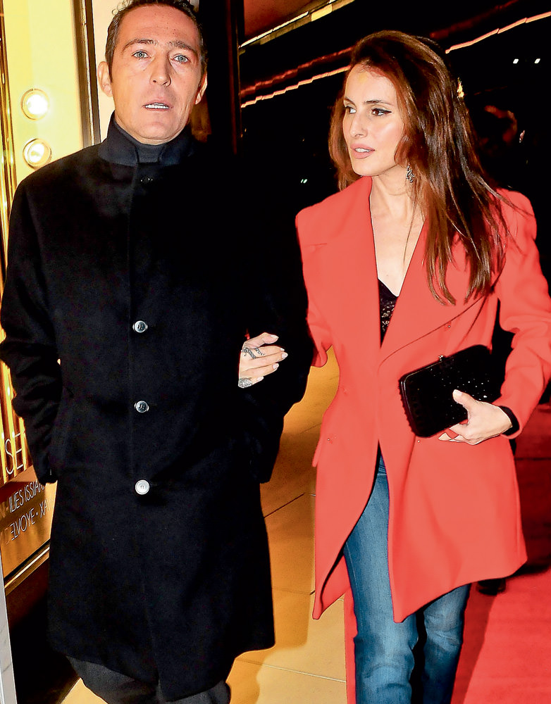 Vakko yeni mağazasını yılbaşı davetiyle açtı