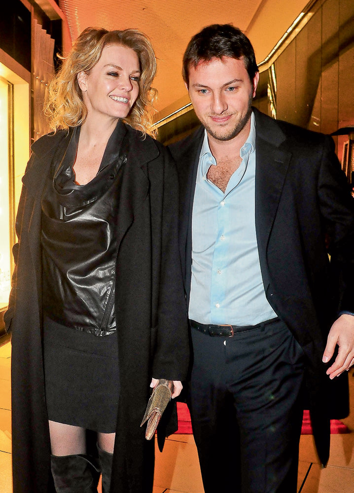 Vakko yeni mağazasını yılbaşı davetiyle açtı