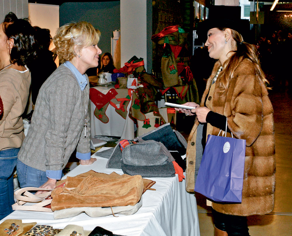 'Minik Kalpler'e yardım için alışveriş yaptılar