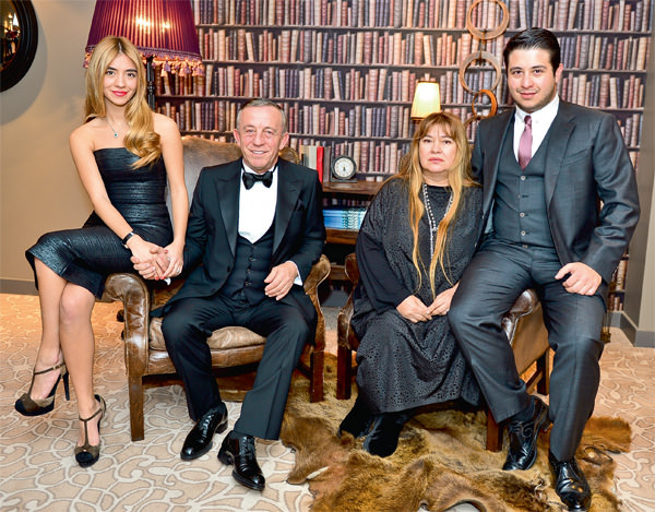 Yeni yıla Uludağ'da "Merhaba" dediler