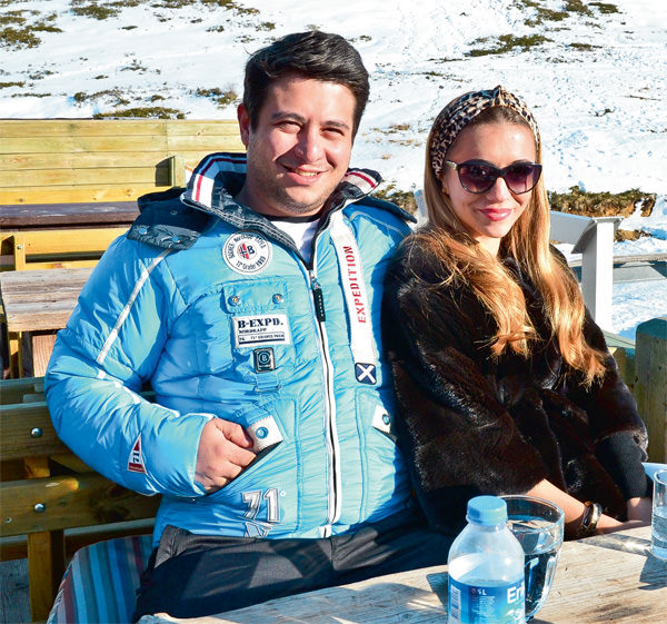 Uludağ'da kayak yerine yürüyüş yaptılar