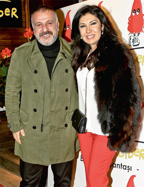 Biber Bar eğlence ile sanatı bir araya getirdi