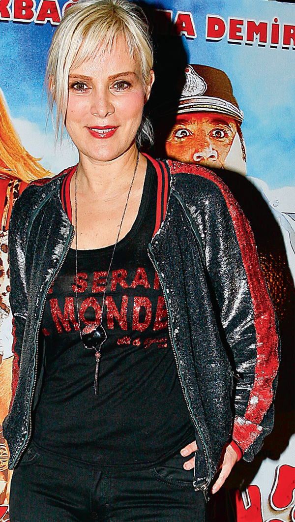 'Eyvah Eyvah 3' izleyenleri kahkahaya boğdu