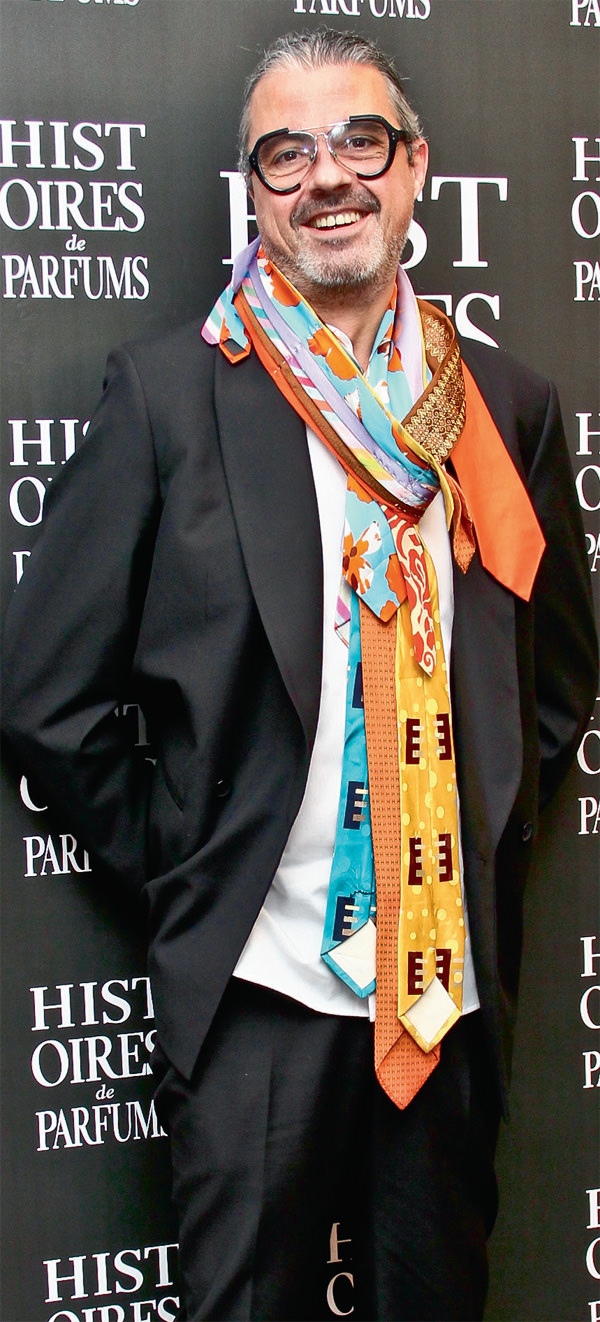 Paris'ten İstanbul'a parfüm tanıtmaya geldi