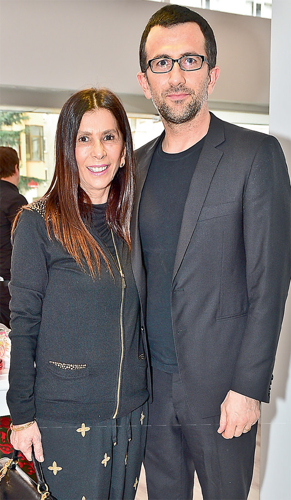 İlk mağazalarını davetle açtılar